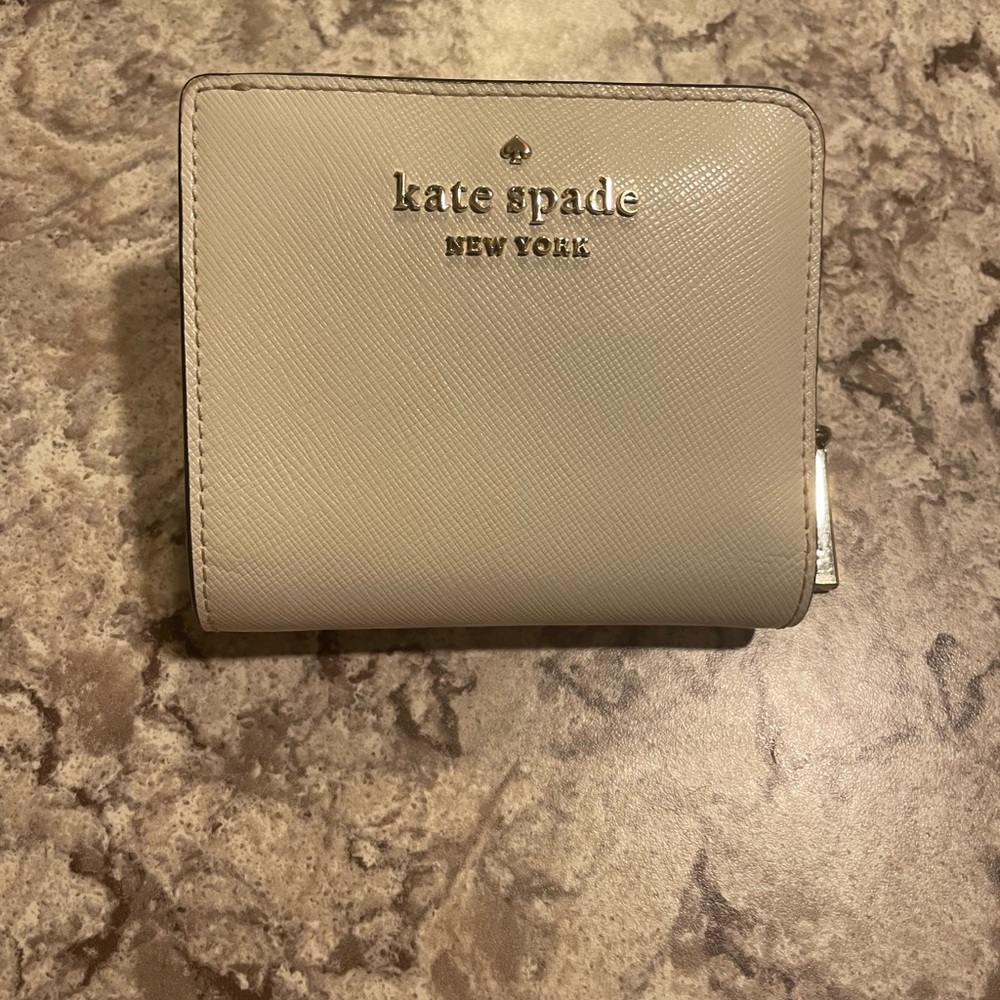Small Kate Spade Wallet